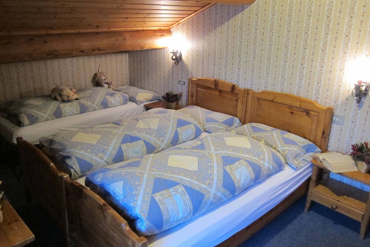 Apartment (Stelle) | Cribs (surcharge), WiFi (free)