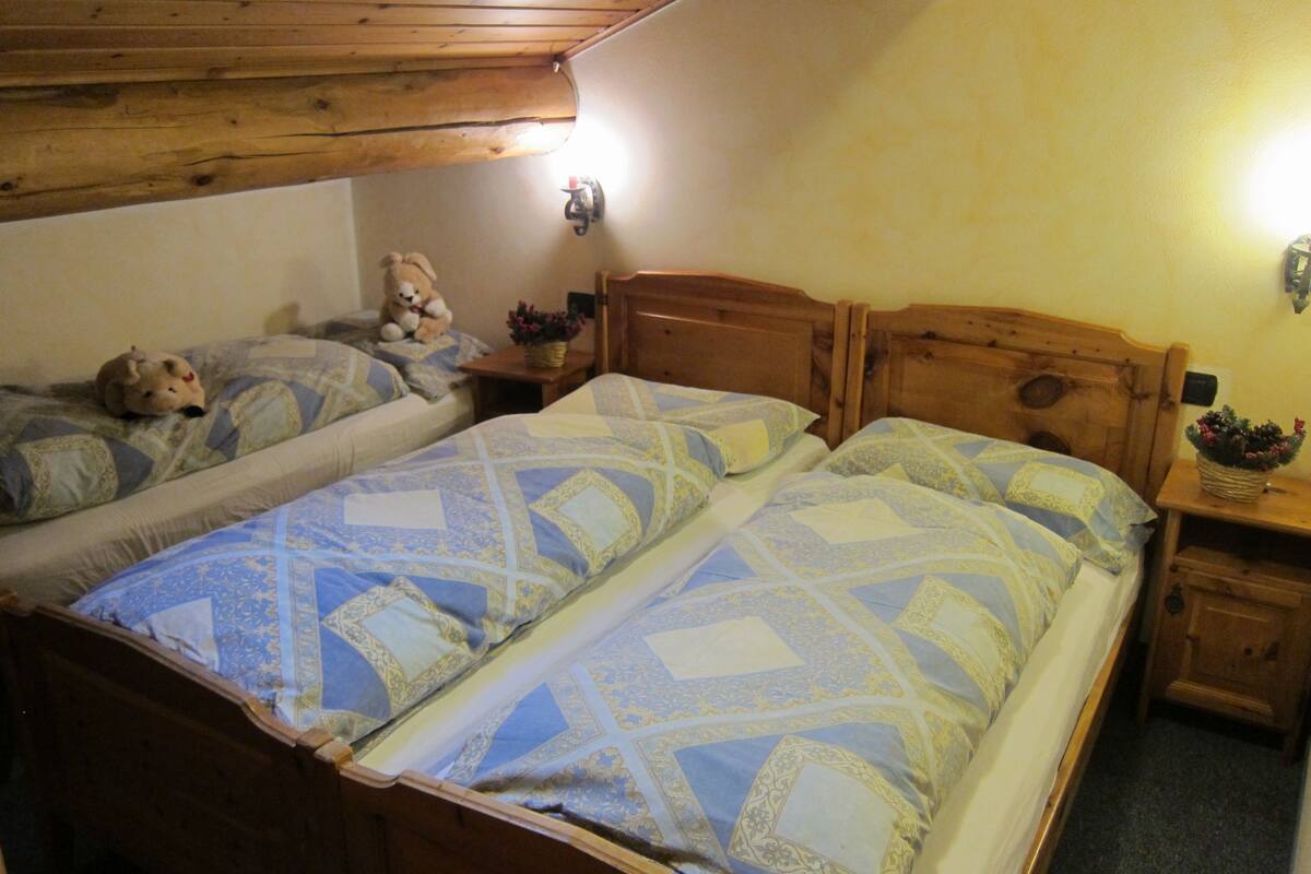 Apartment (Luna) | Cribs (surcharge), WiFi (free)
