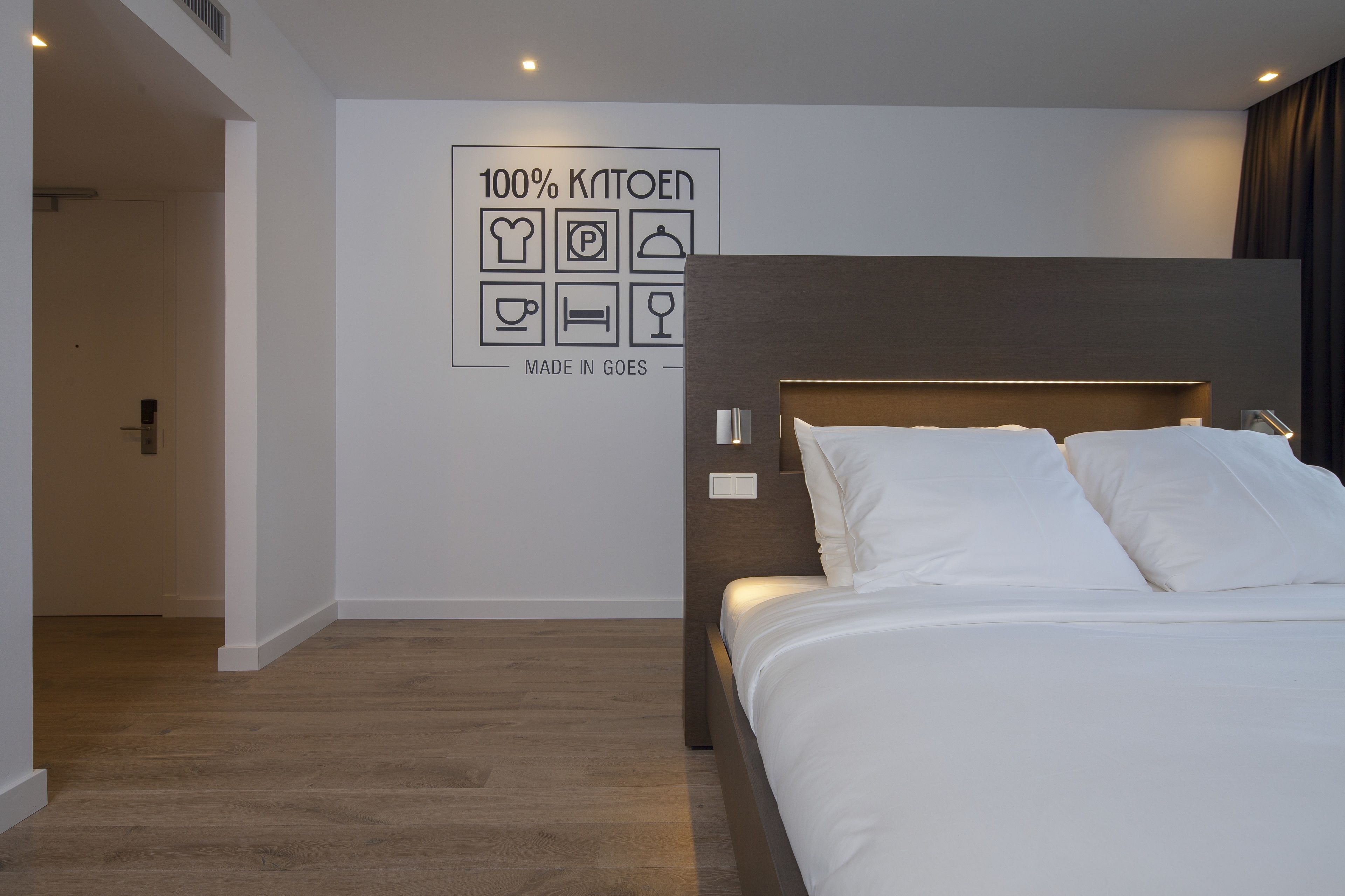 superior double room | in-room safe, soundproofing, iron/ironing board, free wifi