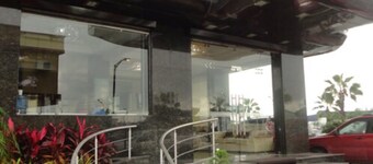 Airport Hotel
