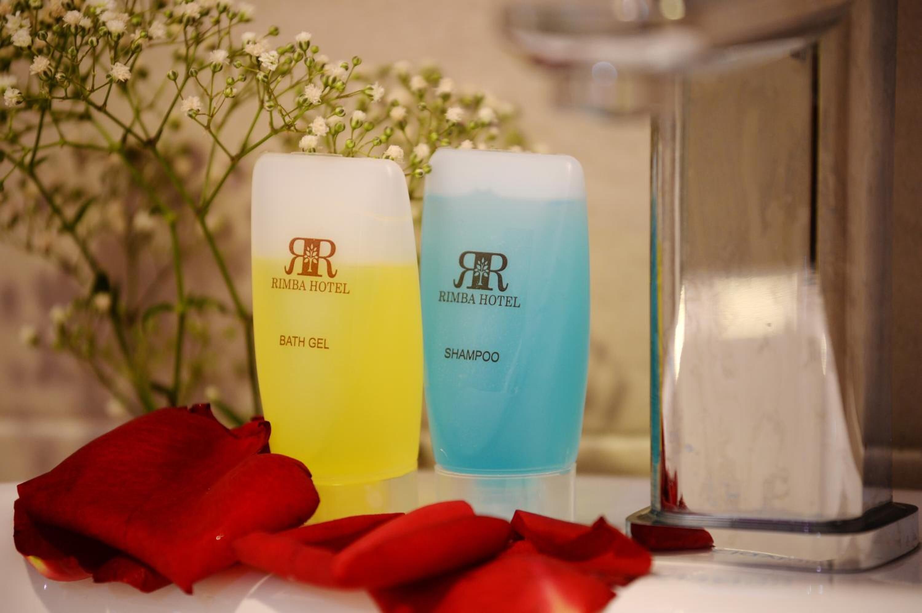 shower, free toiletries, bidet, towels