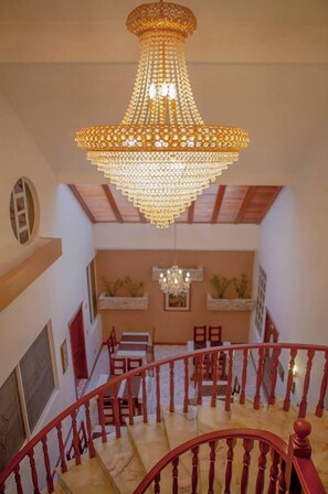 Interior detail - Villa Emilia (Cuenca)