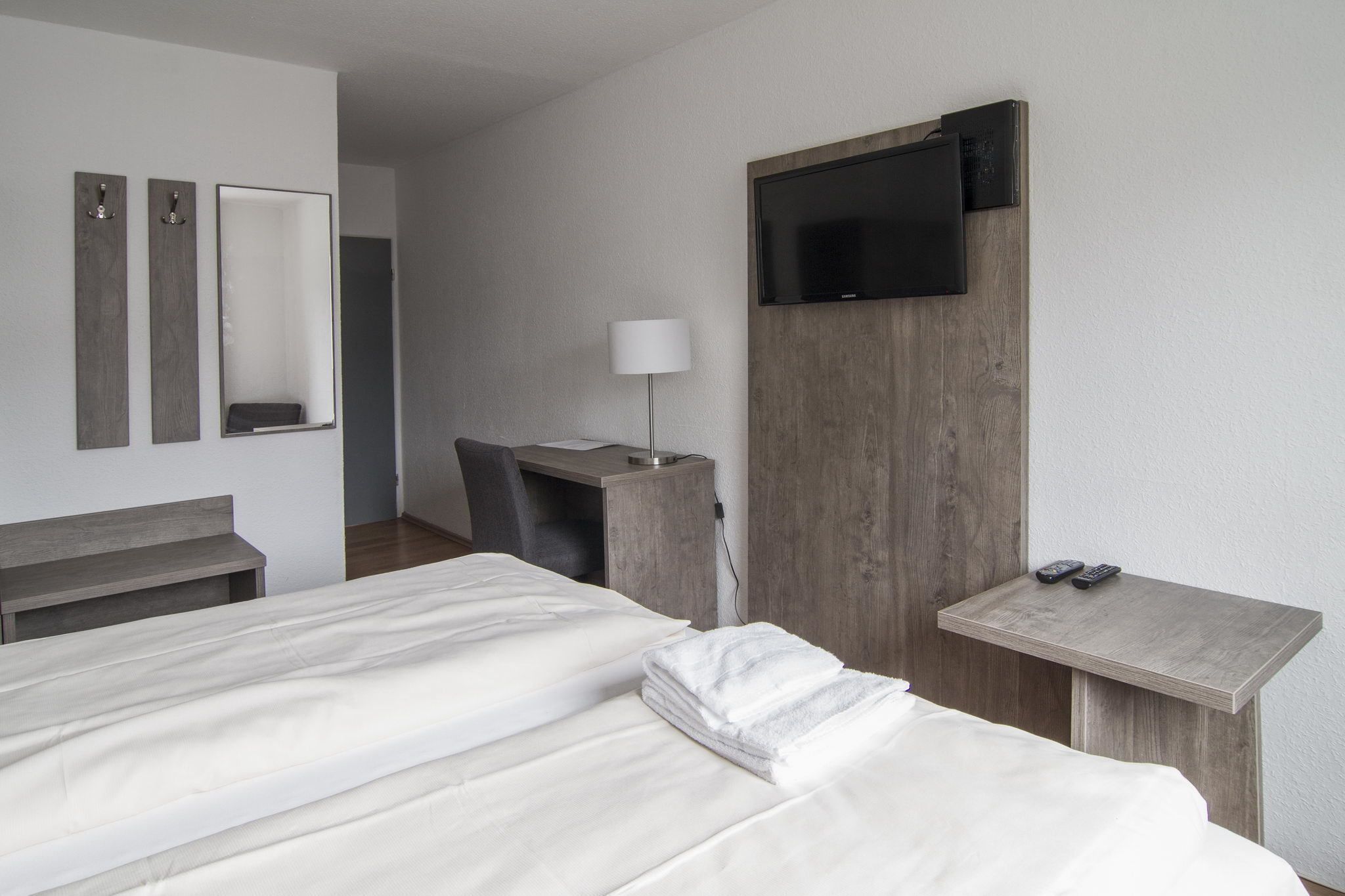 double or twin room, non smoking | desk, cots/infant beds, rollaway beds, free wifi