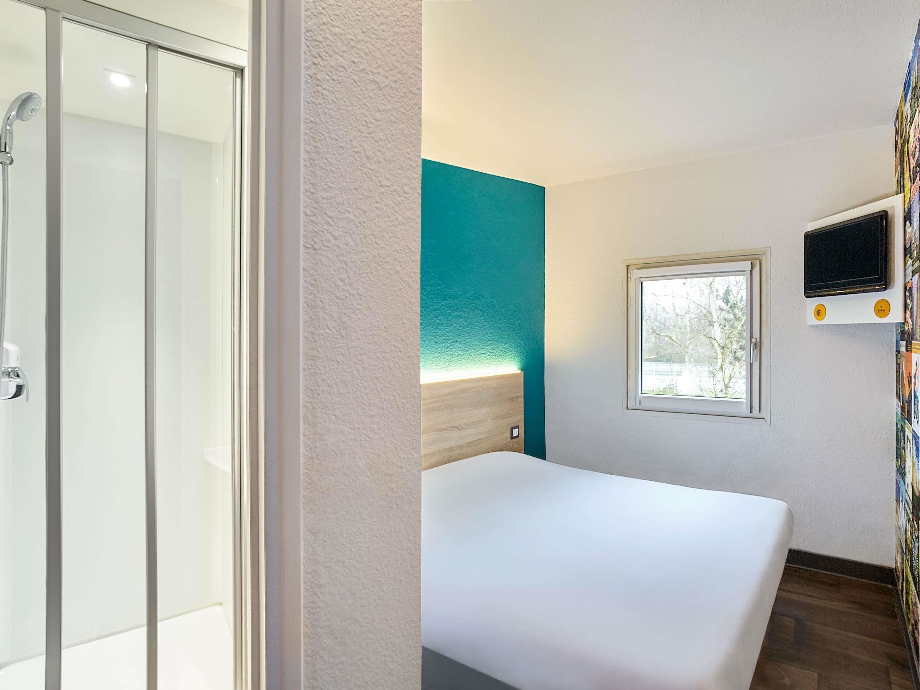 Room, 1 Double Bed, Private Bathroom (Cabrio) | Desk, soundproofing, iron/ironing board (on request), free WiFi