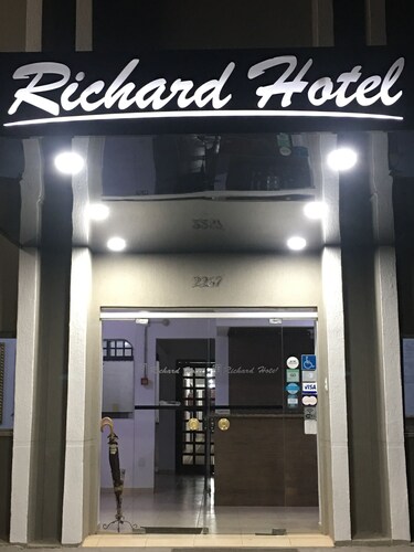 Richard Hotel