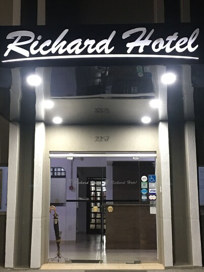Richard Hotel