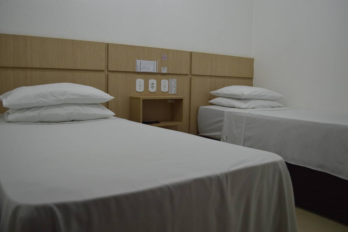 Minibar, blackout drapes, WiFi (free)