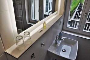 Basic Room | Bathroom | Shower, free toiletries, hair dryer, bathrobes
