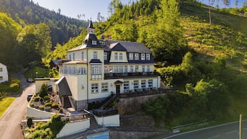 Chambre Double Confort | Coin séjour