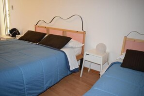 Minibar, gratis wi-fi och sängkläder