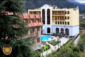 Property grounds - Borjomi Palace (Borjomi)