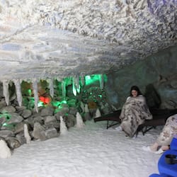 Una bañera de hidromasaje, baño turco, aguas termales/minerales