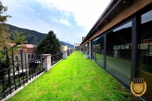 Front of property - Borjomi Palace (Borjomi)