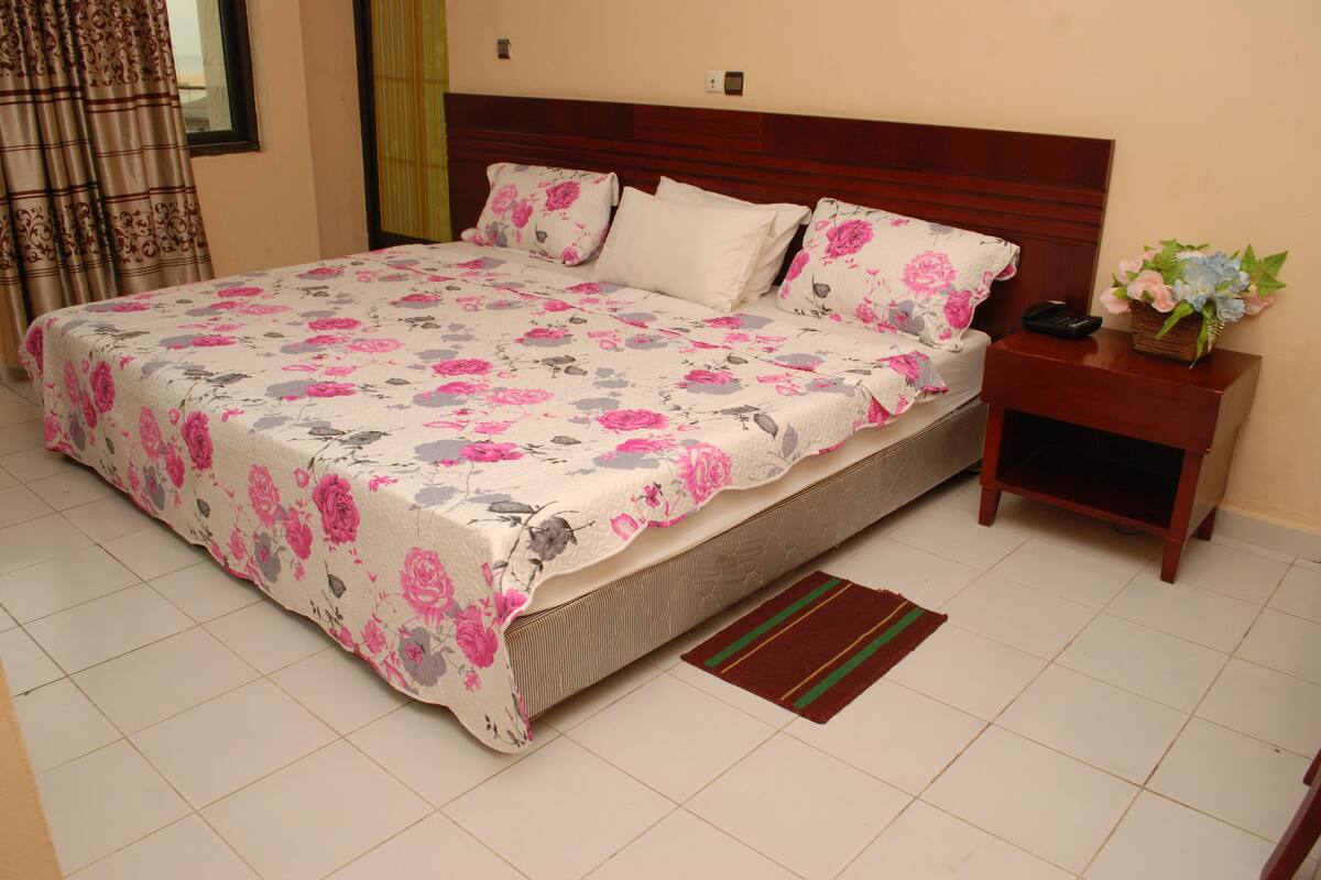 Desk, blackout curtains, iron/ironing board, free WiFi