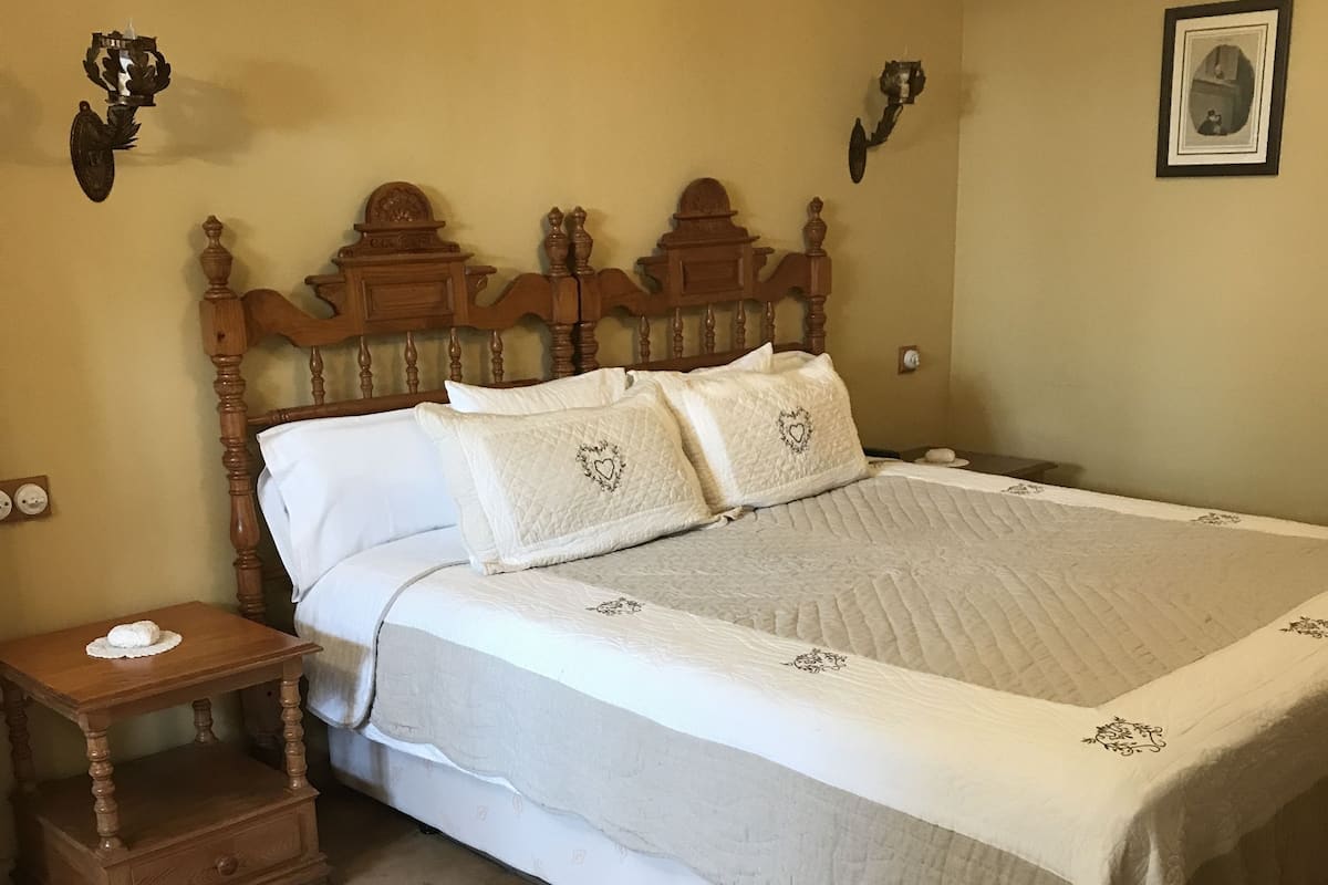 1 habitación y ropa de cama hipoalergénica