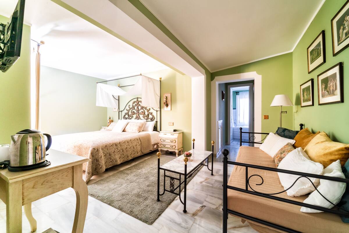 1 bedroom, hypo-allergenic bedding, memory-foam beds, in-room safe