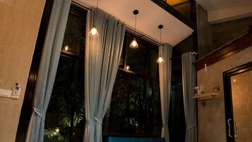Studio, Garden View | In-room safe, desk, soundproofing, free WiFi