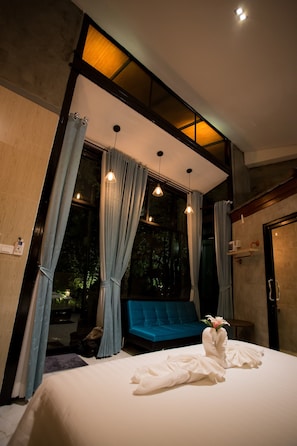 Studio, pemandangan kebun | Brankas, meja kerja, kedap suara, dan Wi-Fi gratis