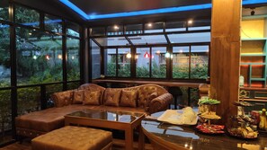 Breakfast, lunch, dinner served; Thai cuisine  - Foresto Sukhothai Guesthome (Sukhothai)