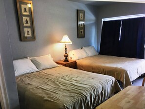Comfort Single Room, 2 Queen Beds, Kitchen, Poolside | Free WiFi