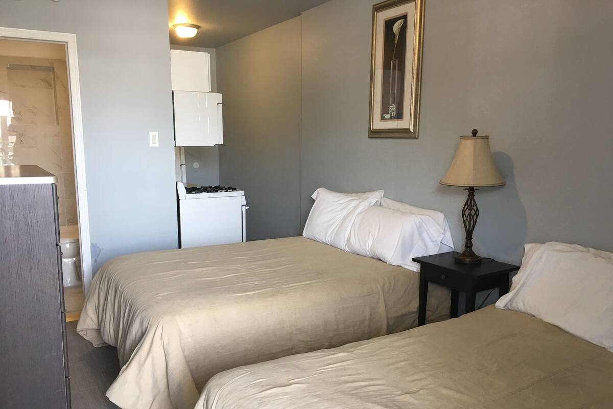 Classic Single Room, Kitchen, Poolside | WiFi (free)