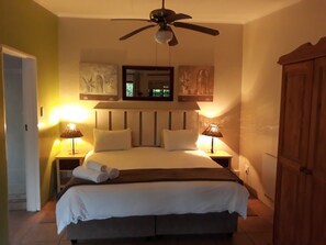 Classic Room, 1 Bedroom, Non Smoking | WiFi - Tourist Lodge Gansbaai (Gansbaai)