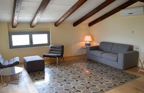 Deluxe Room (Le Cruste) | Living area