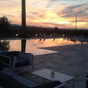 Infinity pool
