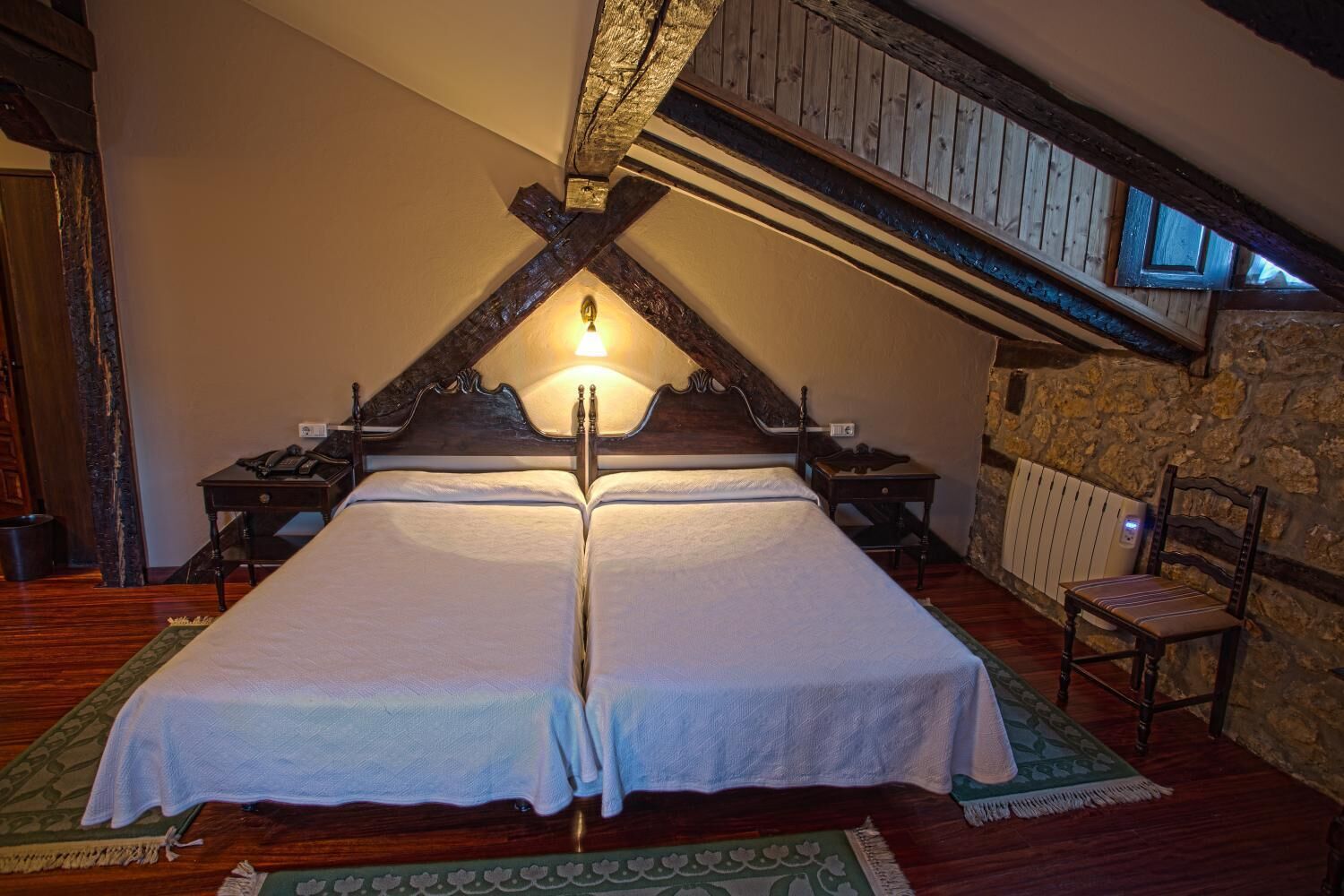 desk, cots/infant beds