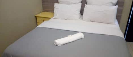 Self Catering (7) | Bộ đồ giường cao cấp, két bảo mật tại phòng, trang trí khác biệt