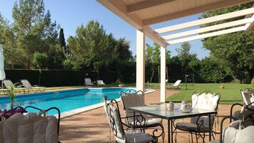 Daily local cuisine breakfast (EUR 8 per person)