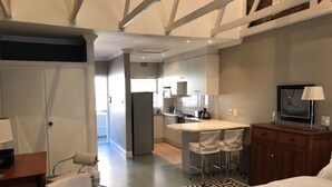 Unclassified image, 5 of 50, button - Green Point Self Catering Studio (Cape Town)