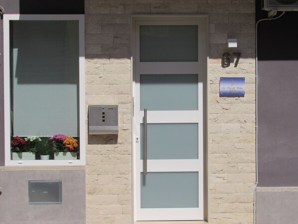 Entrée de l’hébergement