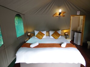 Tenda Keluarga | 1 kamar tidur, brankas, dan didekorasi berbeda-beda