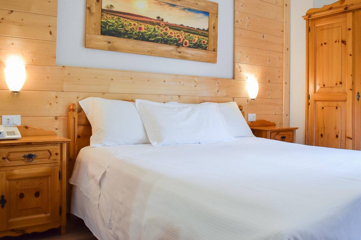 double or twin room (letti uniti) | 1 bedroom, in-room safe, desk, soundproofing