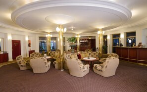 Sala de estar en el lobby