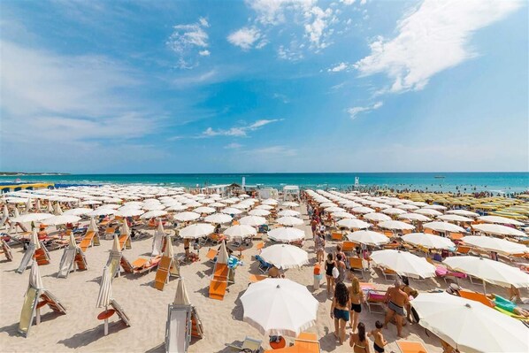 Private beach nearby, white sand, free beach shuttle, sun-loungers - Nicolaus Club Alimini Smile  (Otranto)