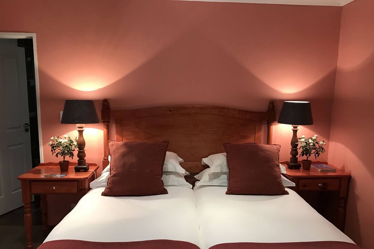 1 habitación, sábanas de algodón egipcio y ropa de cama de alta calidad