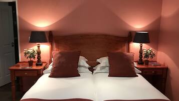 1 bedroom, Egyptian cotton sheets, premium bedding