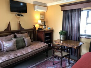 Luksus-dobbeltrom | Oppholdsområde | Flatskjerm-TV