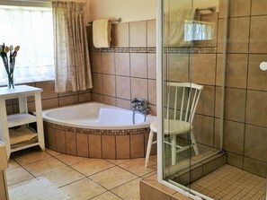 2 bedroom thatch cottage (3) | Bathroom | Free toiletries, towels