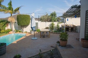 Outdoor pool - Pepper Cottages (Cape Town)