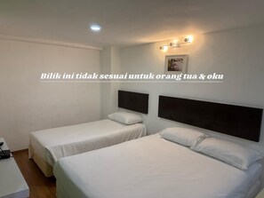 家庭複式房屋 | 高級寢具、書桌、筆電工作空間、熨斗/熨衣板
