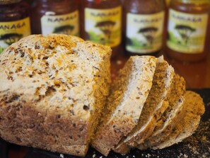 Café da manhã continental todos os dias (ZAR 120 por pessoa) 