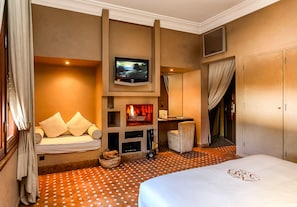 Comfort Room | Premium bedding, in-room safe, rollaway beds, free WiFi - Palais Dar Ambre (Marrakech)