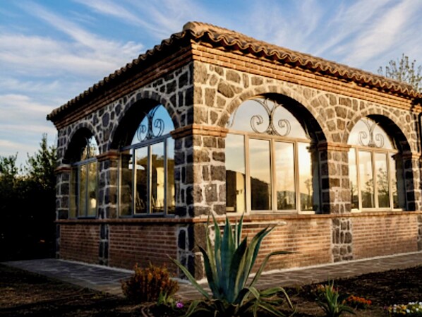 Cottage, 1 Bedroom, Sea View | Premium bedding, down comforters, free WiFi, bed sheets