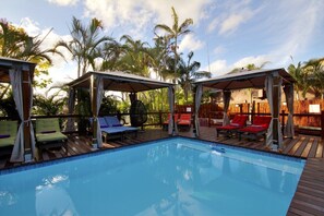 Outdoor pool - Budget Tented Village at Urban Glamping - Hostel (St. Lucia)