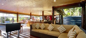 Budget Tented Village at Urban Glamping - Hostel