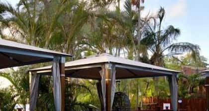 Budget Tented Village at Urban Glamping - Hostel