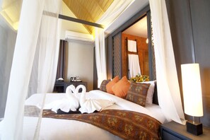 Junior Suite | Free minibar, in-room safe, desk, free WiFi - Tapae Gate Villa (Chiang Mai)
